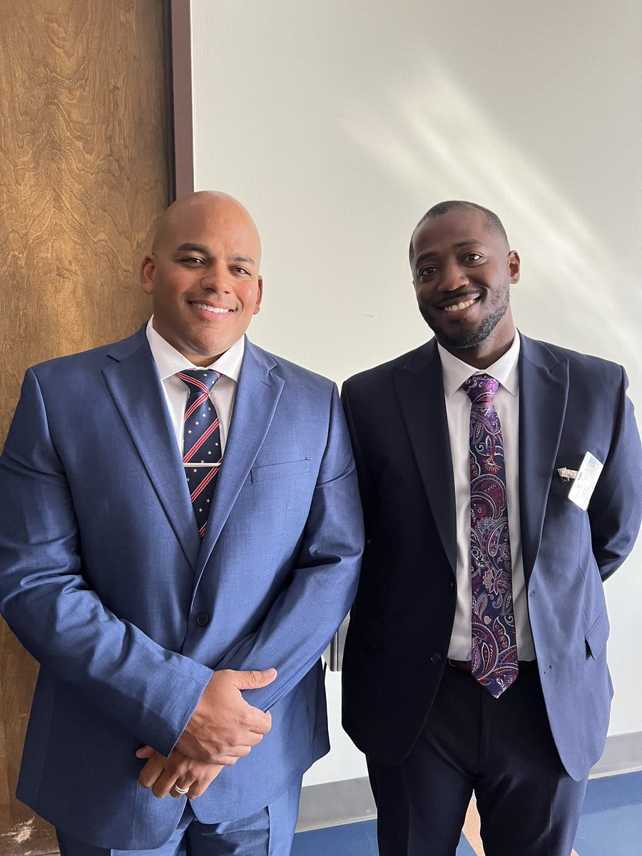 Congratulations to previous BSHS AP, <a href="/JamalCrook/">Jamal crook</a> and current APC, <a href="/DNatefrancis/">Dr. Nate Francis</a> on their appointments this afternoon. Both are now middle school principals. Congrats Dr. Francis, Principal <a href="/HCPS_Eisenhower/">Eisenhower Middle School</a> and Mr. Crook, Principal <a href="/BuchananBucs/">HCPS Buchanan MS</a>! Once a Bull always a Bull 🤘🅱️🤘