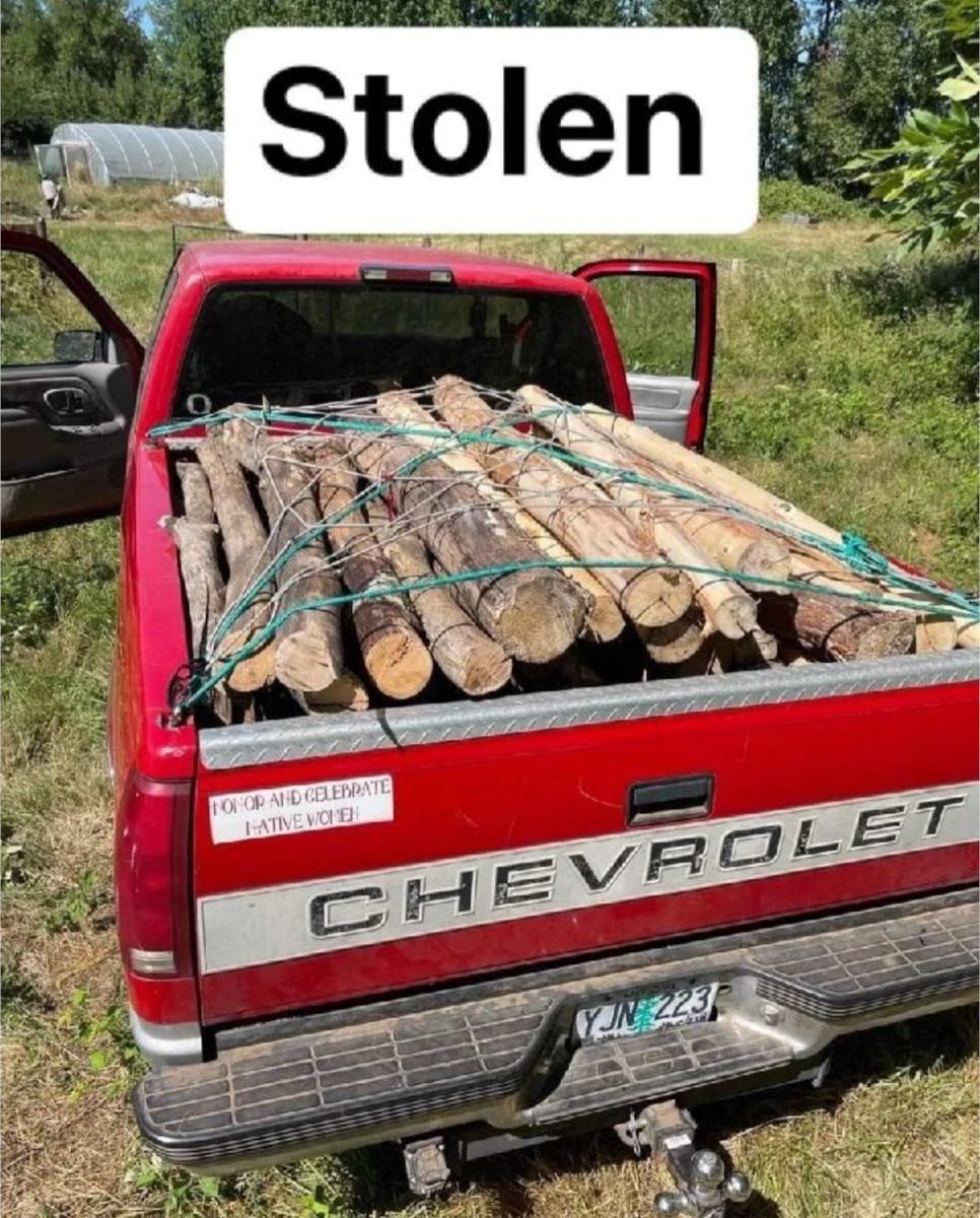 mcauliflower's tweet photo. Portland, one of your farm communities had it's truck stolen. You know how vital this vehicle is... Please keep an eye out and spread the word ✌️ https://t.co/j3iC7oWCF8