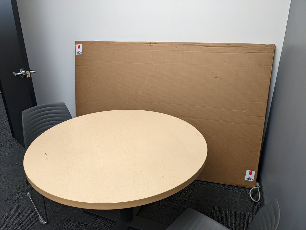 DanWorksInTech's tweet image. I guess they were out of the large whiteboards? Sheesh.