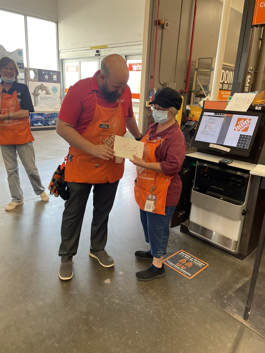 8518Celebration's tweet photo. Happy Birthday to some of our leaders in the building. https://t.co/16YFkGts6s