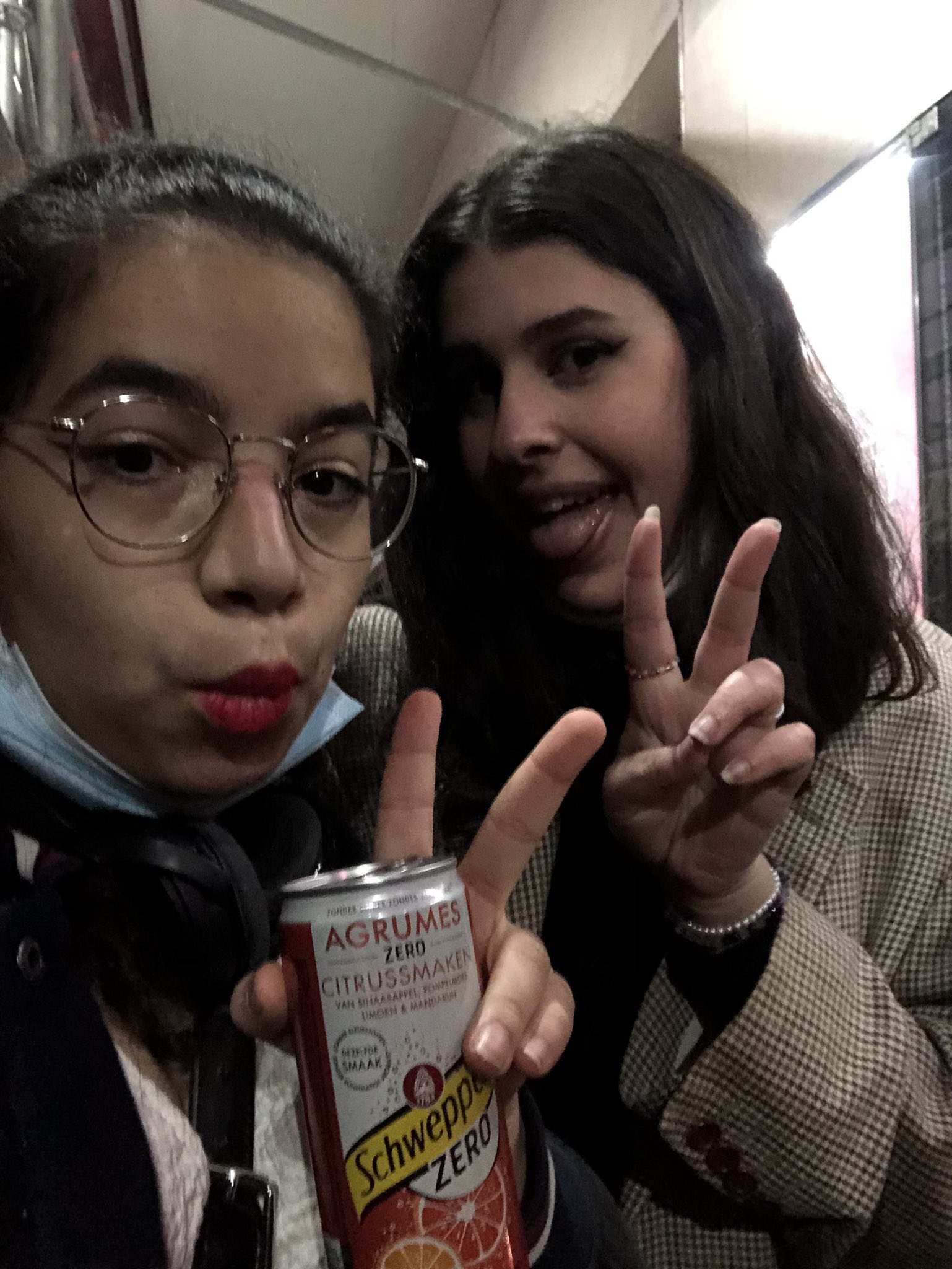 Happy birthday rose, my favorite kpop & Jordan Fisher stan ! I love you a lot <3 