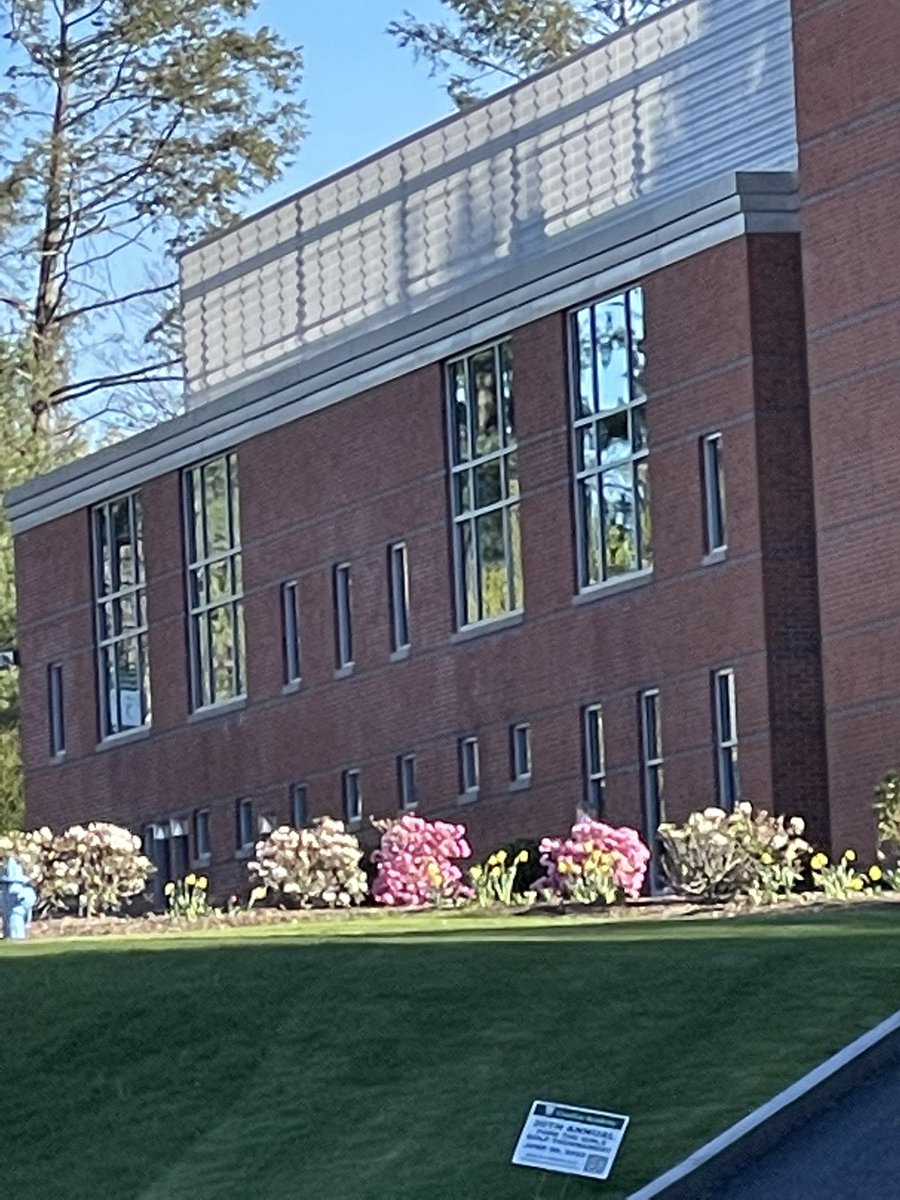 JPPlunkett's tweet photo. That’s a wrap: on their beautiful campus, @UrsulineAcademy takes down Bellingham HS in exciting 🥍 action! Way to go girls… #JayVees https://t.co/L5hPhpP6Oi