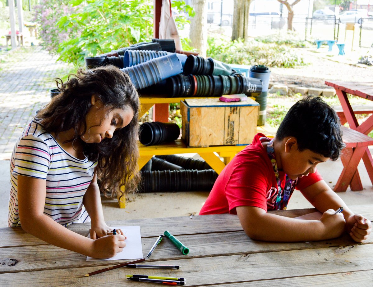goggleworks's tweet photo. Do you have a curious kid who wants to explore something new this summer? Let them get creative at GoggleWorks with one of our week-long summer camps.
So get your kid the gift of a creative summer and register today. Scholarships available!
#goggleworks #summercamps #reading https://t.co/e0CEQY7alI