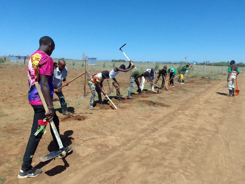 Karasinga3's tweet photo. Rumuruti team today in preparation for Mass tree planting at Dedan Kimathi Village in Thome Laikipia county

@evakimathi
@Dedankm
@KeEquityBank
@KeForestService
 @KenyaDefenceFor 
@boychildlove 
 @WanyekiJedidah @KeForestService @kenyarecyclers @Grimnien  
#10KTREES4DKIMATHI https://t.co/h16ceY9Wij