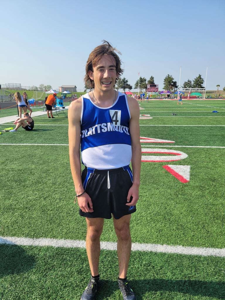 PHSBlueTrack's tweet photo. 3rd Place Finish for Elijah Dix in the 1600 earning his spot at State! #prnation https://t.co/TJ2brRTt52