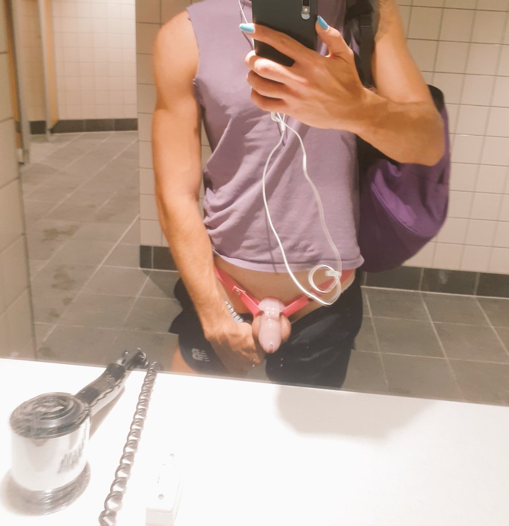 fembot_ty's tweet photo. Today I did a full workout session locked in #chastity! I felt super horny. 🥵

I was almost caught when taking this pic! What would you do if you found me #locked in the locker room?

#SubBoyLife #Chastitygay #teamlocked #hornyfag #lockedboy #lockerRoomFun #cagedboy https://t.co/SLvU6Ilt9h