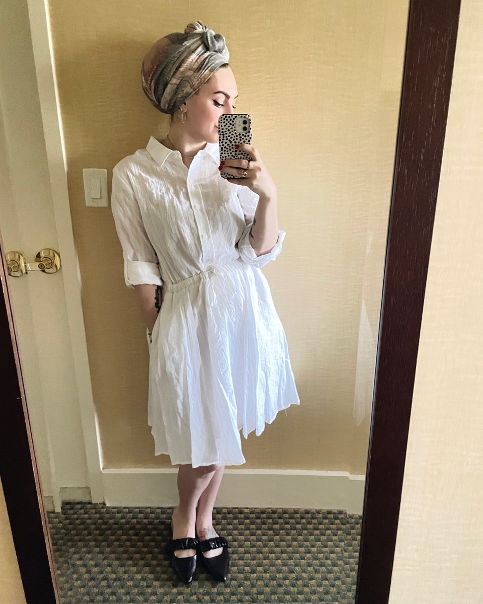 Wrapunzelstore's tweet photo. Light Floral Scarves!
Are you more of a Spritz of Spring or a Gingko Montage type?!
Cate has The Spritz of Spring in Aqua and the Gingko Montage Scarf
#OOTD #SummerScarves #SpringScarves
Buy them here:
https://t.co/4UC0RIinJ0
https://t.co/XwOy99rRU0 https://t.co/iZgNIE7dTZ
