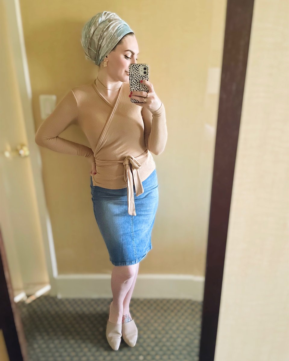 Wrapunzelstore's tweet photo. Light Floral Scarves!
Are you more of a Spritz of Spring or a Gingko Montage type?!
Cate has The Spritz of Spring in Aqua and the Gingko Montage Scarf
#OOTD #SummerScarves #SpringScarves
Buy them here:
https://t.co/4UC0RIinJ0
https://t.co/XwOy99rRU0 https://t.co/iZgNIE7dTZ