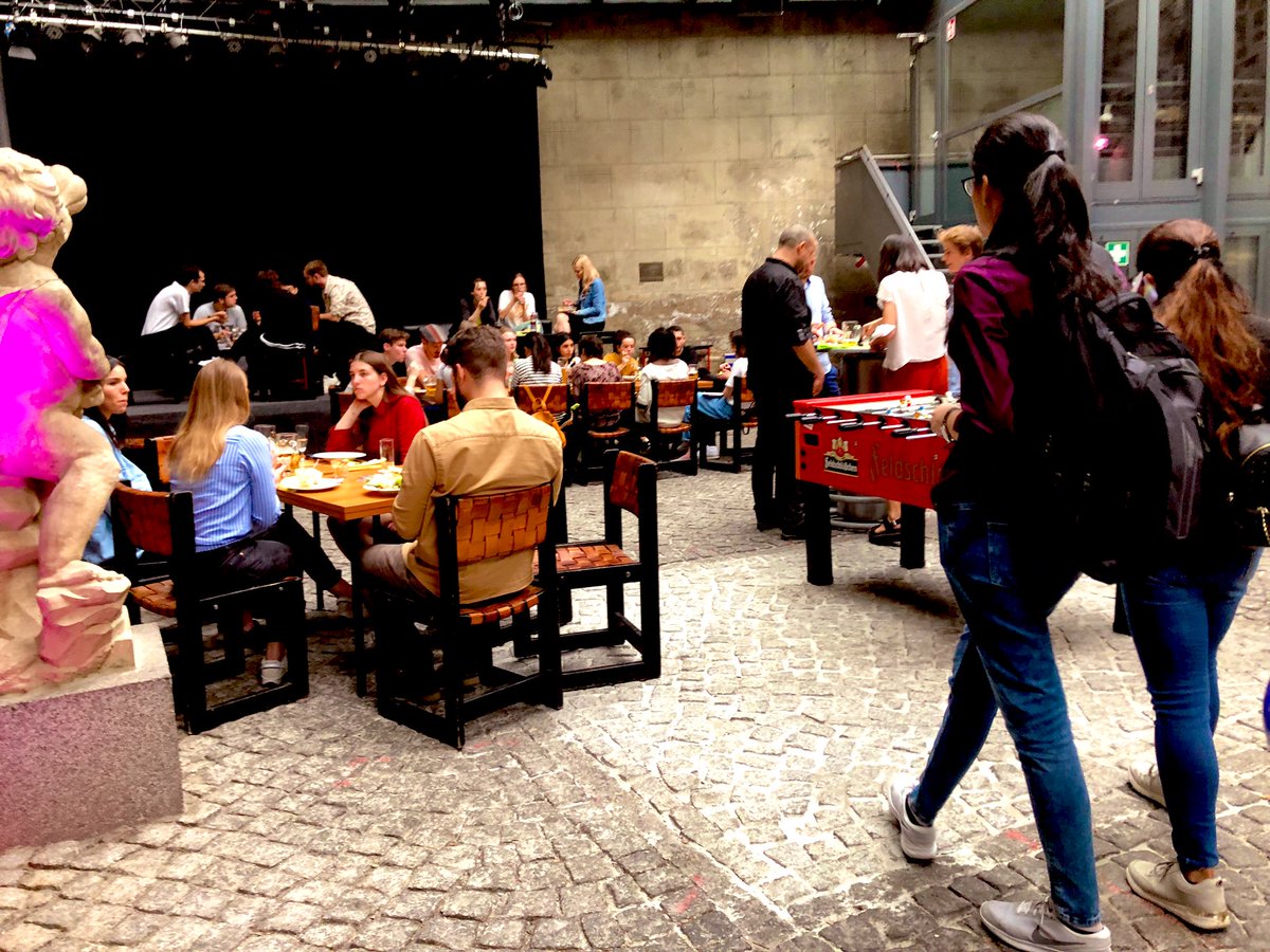 digsbb's tweet photo. What a fantastic end to the 2nd day of the #DresdenLipidSchool. We talked, ate, chatted, danced and continued to discuss in the @baerenzwinger. As I said this morning, what a great group of people we have accompanying us in this 1st summer school @EpiLipidNET @FedorovaLab @digsbb https://t.co/DAnlCdC03H