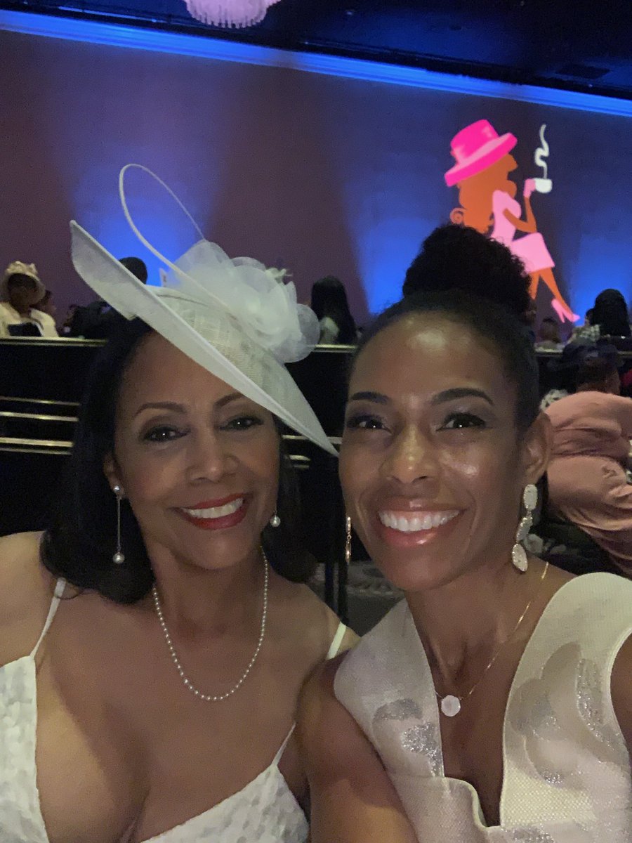 luvangelalewis's tweet photo. I had such a beautiful time at the First Ladies High Tea last Saturday! ☕ Congrats to @lodivadevine, #CookieJohnson, and all the honorees. ❤️ And #RichardRoundtree… still fine as ever!! 😍 #TogetherWeRise #LisaCollins #FirstLadiesHighTea #LAFocus @LAFOCUSNEWS https://t.co/OZiQltRJPR