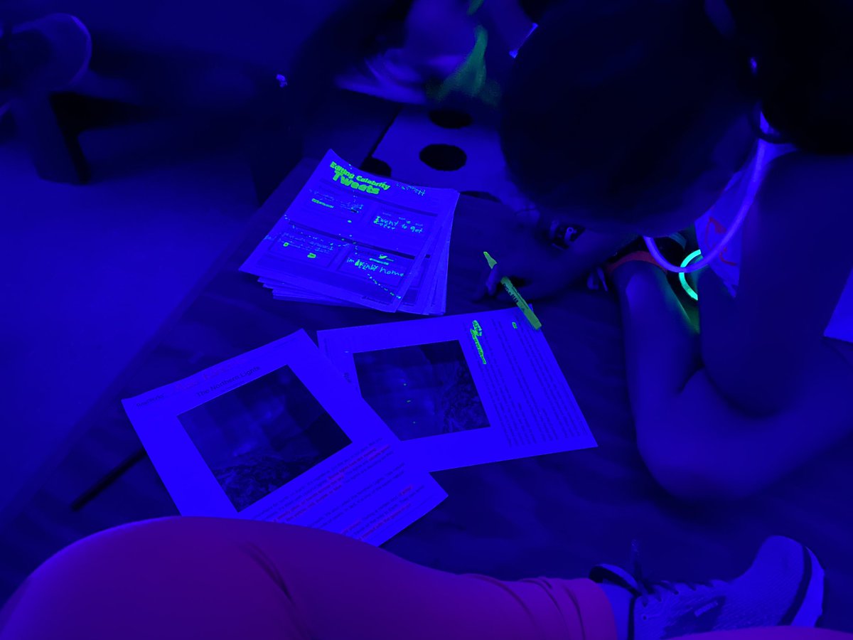 MissRoberts34's tweet photo. Glow day was a success! They worked so hard!! #JOleaders https://t.co/mEz6Em9gLJ