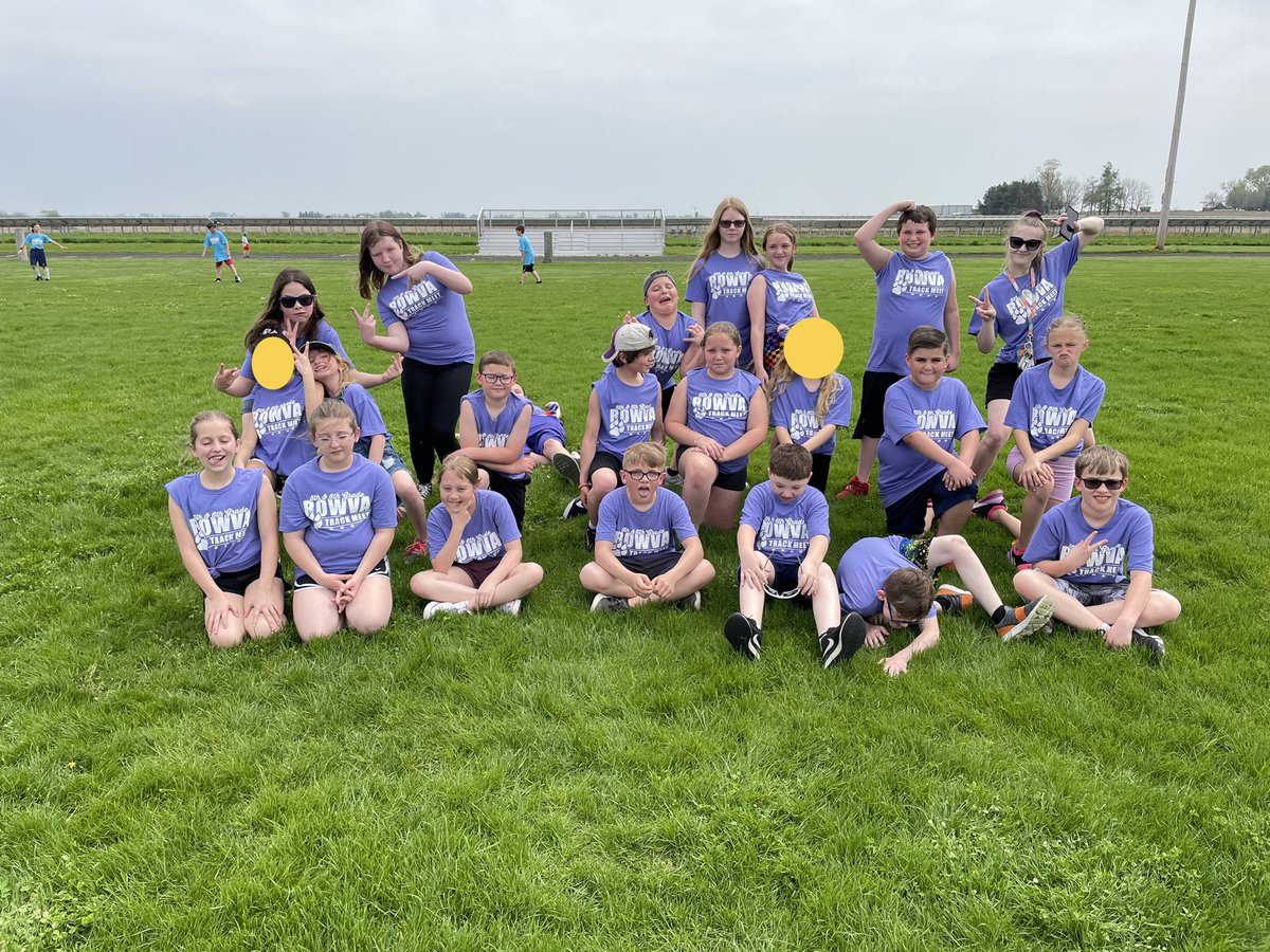 Ball5th's tweet photo. 5th &amp; 6th grade Track and Field day was SO much fun! We wrote positives in our planners and they all wrote about how happy they were for all the kindness and teamwork they felt today! #rowva #rowvastrong #trackmeet https://t.co/e42o5obHjU
