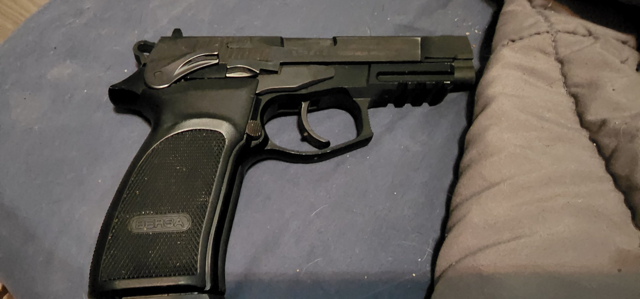 Bersa thinder 9 full size pro. 17 rd magazine https://t.co/L6e6JruKg3