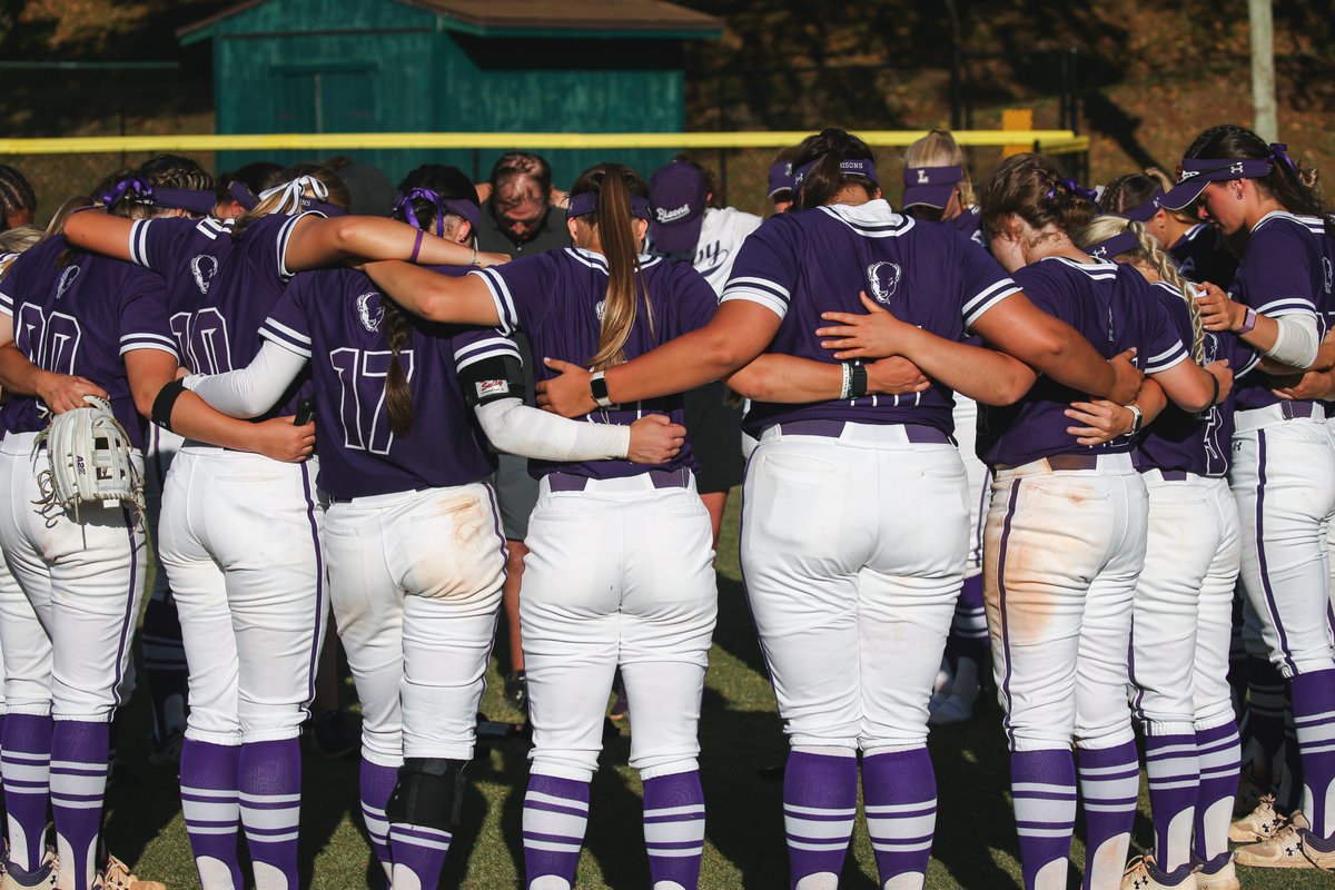 Proud of this team.
Their effort.
Their fight.
And their resiliency.

#LUBS💜 | #HornsUp🤘
