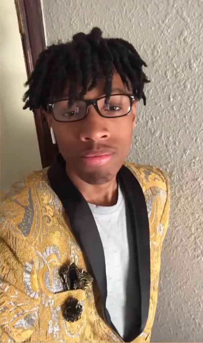 txflac0's tweet photo. Look at my Lawyer yall im going to jail😭😭
#freewifi https://t.co/xpRqgmpi87