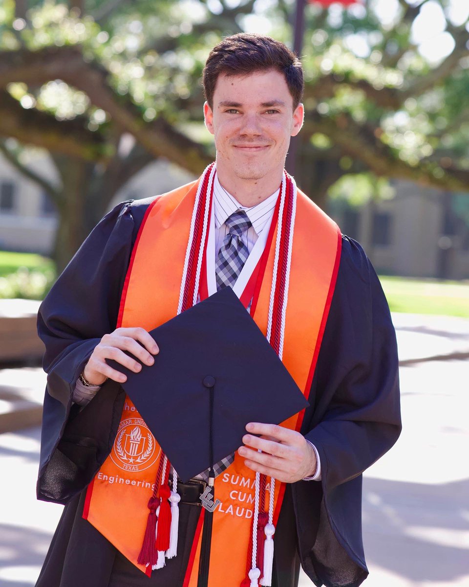 How it started vs. How it’s going

•Bachelors of Science in Chemical Engineering 
•Minor in Mathematics 
•Summa Cum Laude 
•Honors College Graduate 
•4.0 GPA 
•Full-Time Job Secured ✅