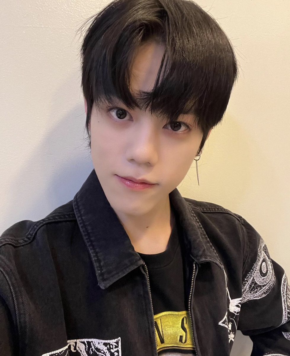 1994August21's tweet photo. Blessed
#훈 #ChaHun #NFlying #엔플라잉 #차훈 #CatHun #チャフン #고먐미 @NFlyingofficial
https://t.co/n31clt1OYo