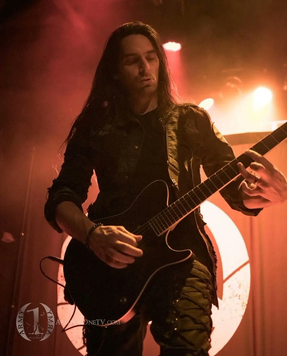 theagonist's tweet photo. Much needed day off today in Seattle after so much headbanging! Time to recharge ⚡️some batteries 🔋

Had to share these great pics first, courtesy of @armyofonetv 🤘🤘

#theagonist #concertohotography #vickypsarakis #dannymarino  #pascaljobin #simonmckay https://t.co/XvkujJgZKM