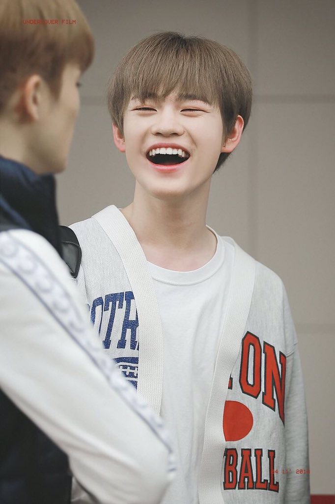 chenletr's tweet photo. 210907 | Akdong Seul #CHENRA
“Mutlu olmak zorundasınız. Gerçekten mutlu olmalısınız. Zor zamanlarınız olacak ama hep benim gibi pozitif düşünürseniz her şey yoluna girecek yani lütfen mutluca yaşayın"
#CHENLE #천러 #辰乐 https://t.co/VmU9KWBV6O