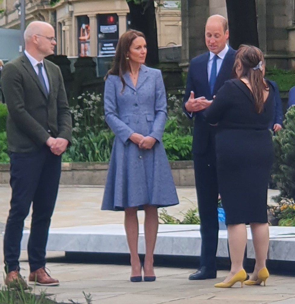 NidhiMcr's tweet photo. #DuchessofCambridge favourite flowers @ManCathedral was very special today as we mark the 5th Anniversary of the #Arenaattack Remember that we will not look back in anger but love for those lost
Thankyou @deanroggovender @sausagebrain @joanneroney @GMPCityCentre @GMPCityCentre https://t.co/oZoV4h7wC6