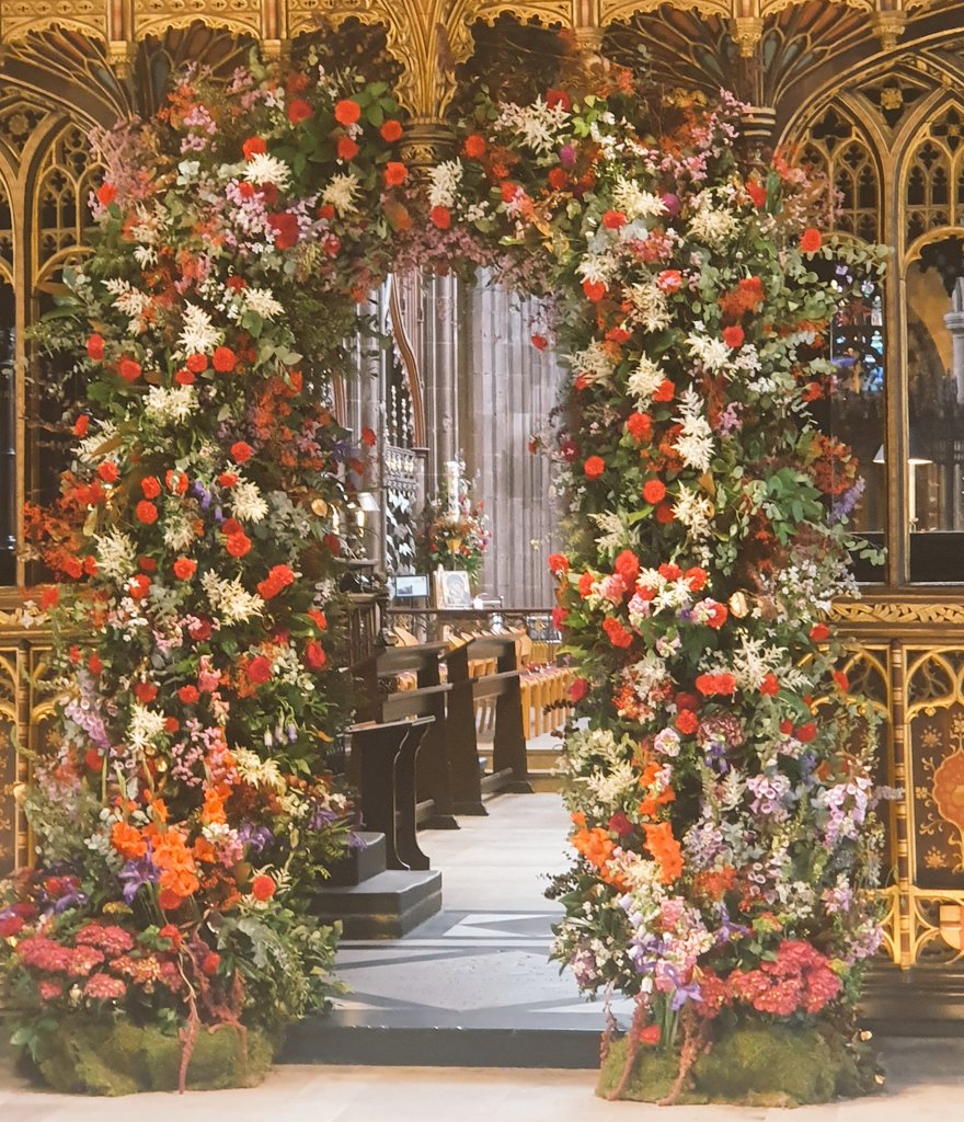 NidhiMcr's tweet photo. #DuchessofCambridge favourite flowers @ManCathedral was very special today as we mark the 5th Anniversary of the #Arenaattack Remember that we will not look back in anger but love for those lost
Thankyou @deanroggovender @sausagebrain @joanneroney @GMPCityCentre @GMPCityCentre https://t.co/oZoV4h7wC6