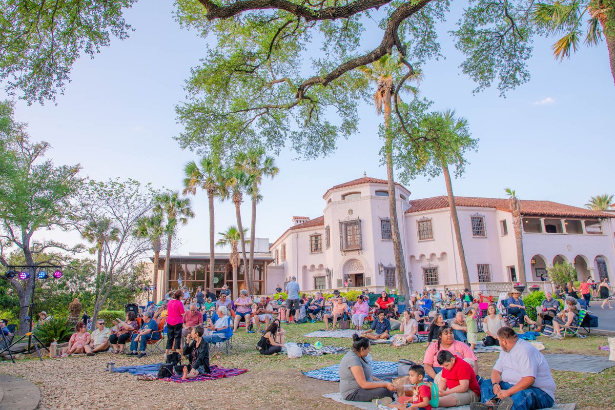 McNayArt's tweet photo. The last #SecondThursday of spring is here! 🍺🎨🐶🎵🌮

May 12, 6-9 PM | Enjoy live music by Madelyn Victoria, food trucks, La Gloria margaritas, art activities, puppy adoptions by @SNIPSA1, and more. Cool off in the galleries with free general Museum admission from 4 to 9 PM. https://t.co/ZRmk9ze3Vu