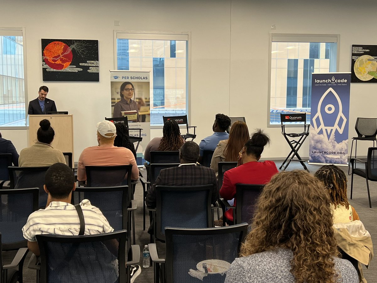 AshleyAPutnam's tweet photo. Leave it to @nikkipump @PerScholas and @KeighanGunther @launchcode to bring together some of the brightest #workforce &amp; #HR leaders in Philadelphia to talk diversifying Philly tech.

Excited to be in the room with colleagues and thought leaders. #PHLFutureofWork #TechDiversity https://t.co/16FaWlB0ls