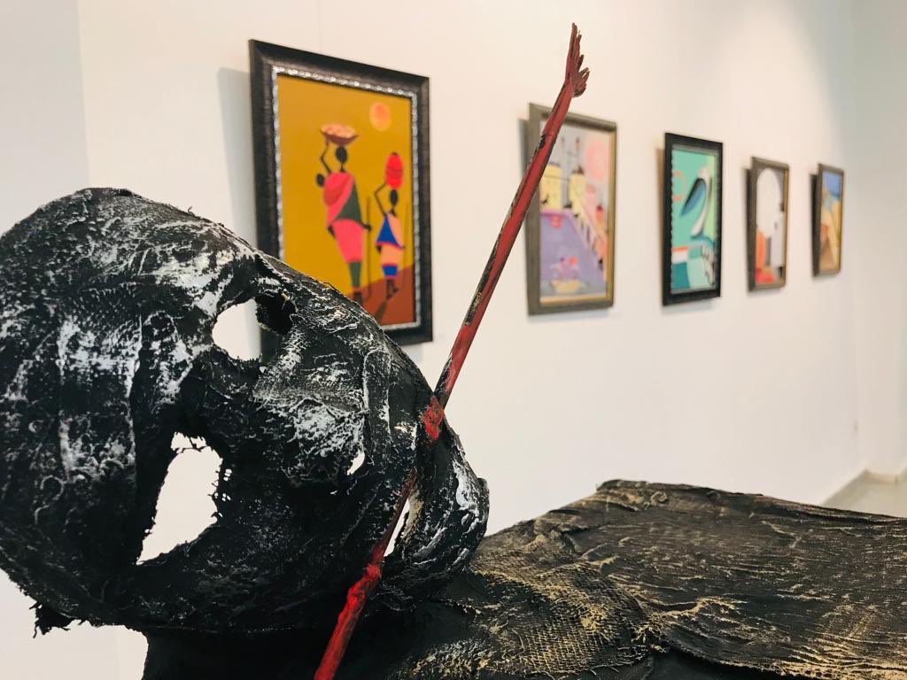 Gap karaçalı lisesi öğrenci ve öğretmenlerinin birlikte hazırlamış oldukları İmgelerimiz ve Biz Kavramsal Heykel ve Resim Sergisi Sümer Park sergi salonunda devam ediyor. 

Öğrencilerimizi ve onları yetiştiren öğretmenlerimizi  el emeği bu çalışmalarından ötürü tebrik ediyorum.