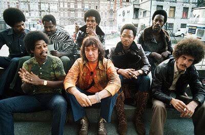           Happy Birthday,Eric Burdon     War     Eric Burdon & War - Spill The Wine
 