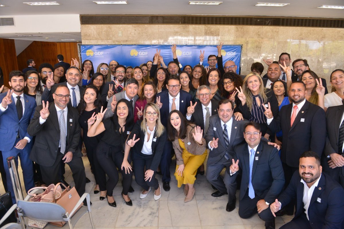 OABDF_oficial's tweet photo. OAB/DF participa da cerimônia de encaminhamento à Câmara Legislativa do projeto de lei que estabelece a advocacia dativa no Distrito Federal. Confira: https://t.co/uzKDmHmS21

#oabdf #advocacia #buriti #advocaciadativa https://t.co/0Bx8mWRlnU