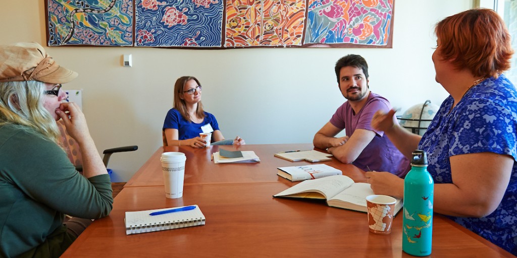 colgateuniv's tweet photo. Each year, community-minded writers join together to learn from a world-class faculty at the #ColgateWritersConference. Learn more at https://t.co/Ut4WAjMs0H and follow @colgatewriters for updates.
https://t.co/MaIZLJmhQz https://t.co/oroUDroOvT