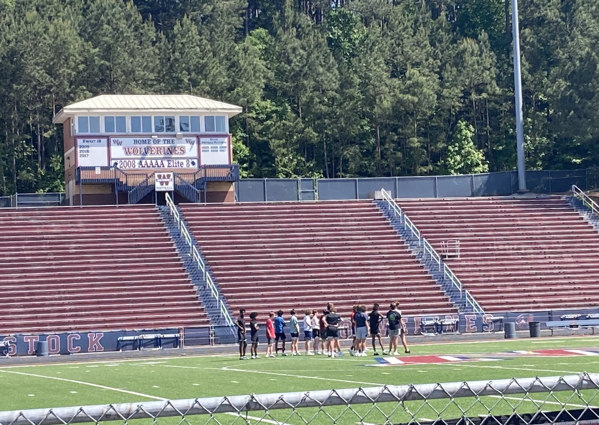 KathrynSmerker's tweet photo. Spring Football is under way at Woodstock!  What a beautiful day for  a little install!  #springball22 ❤️🏈💙@CoachSmerkerWHS https://t.co/nZ4GOkM67O