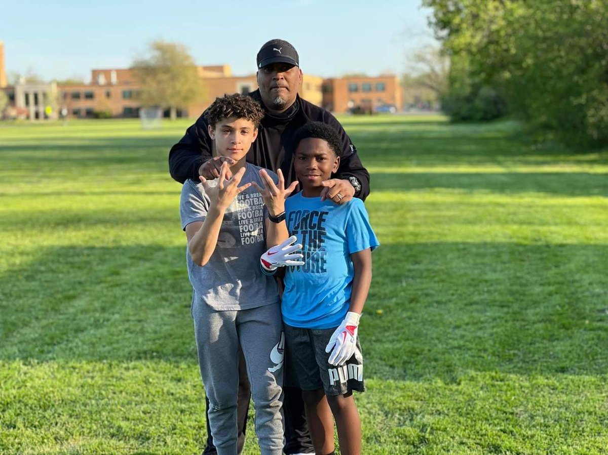 WR_COACH_O's tweet photo. It don't stop with @JayovanniO and #Tone #WideReceiverCity https://t.co/WqoA72jINP