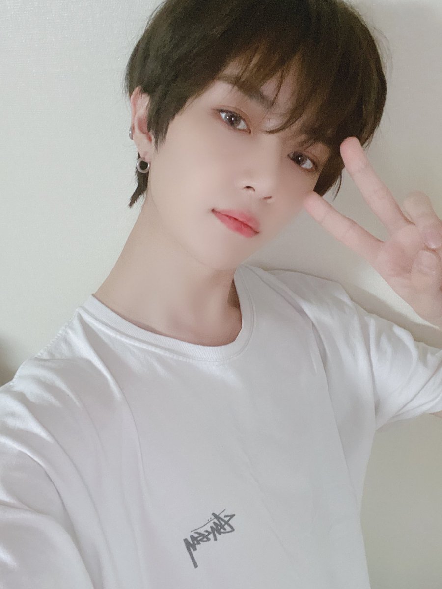 BOFLTWT_'s tweet photo. Es día de explota a tu Zays favorito, sin embargo por qué es el #𝟸nd𝙿uzzleー𝚅ersary nuestro koala anda feliz por estar #𝑰nto秘境𝑐𝑜𝑟𝑒. ¡Lo verán disfrutando del #PuzzleVCB! ~ 💞🐨
˒ 𔓘 ˴ 𝔹𝕆𝗬𝗦 𝕆𝕍𝗘𝗥 𝔽𝕃𝕆𝗪𝗘𝗥𝗦 https://t.co/4CLpnCjmz6