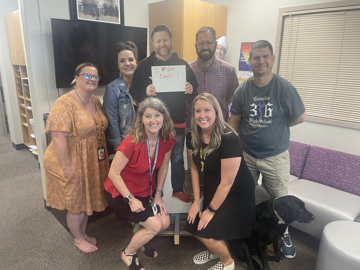 completeHSM's tweet photo. Flat @thebotty made an appearance at Rylee’s graduation!  Then he visited Clark, the CHSM staff and his old classroom! #believeinbotts https://t.co/2IzI4oxYaw