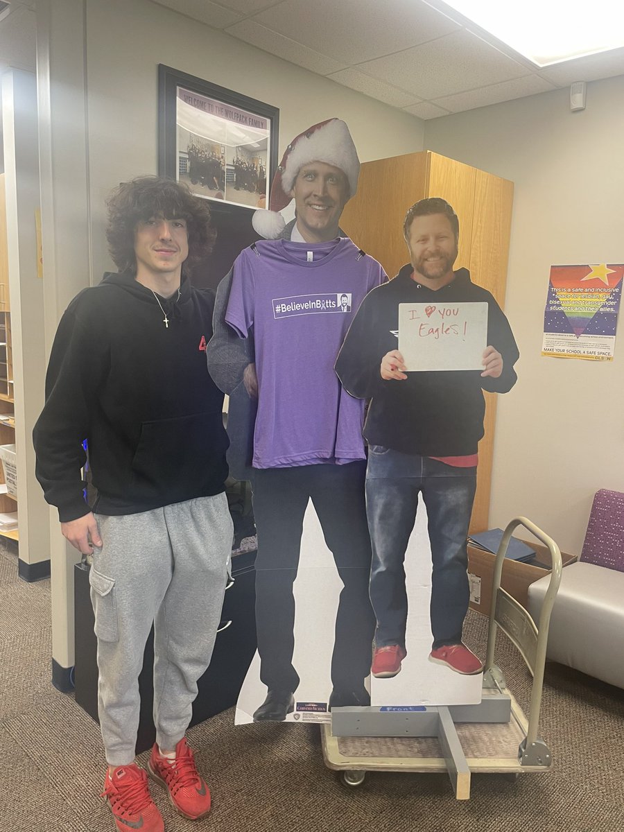 completeHSM's tweet photo. Flat @thebotty made an appearance at Rylee’s graduation!  Then he visited Clark, the CHSM staff and his old classroom! #believeinbotts https://t.co/2IzI4oxYaw