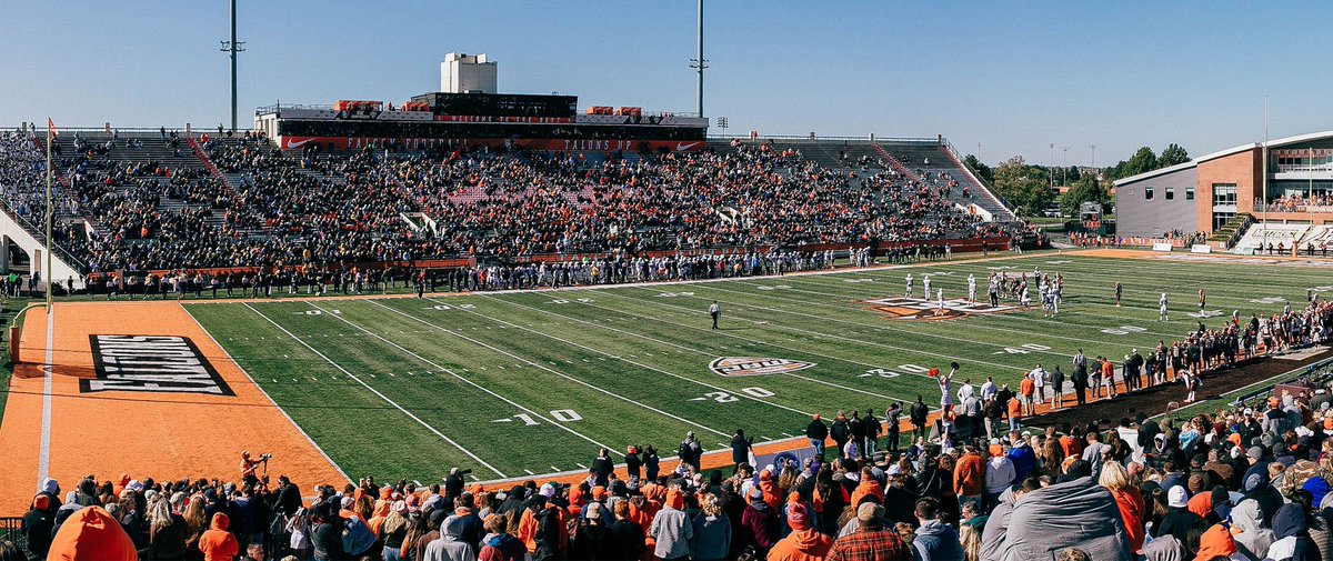 _kadenanderson's tweet photo. After a great talk with @CoachMaxWarner I am very blessed to receive an offer from Bowling Green State University🟧🟫 #gofalcons https://t.co/fxubWIcesc