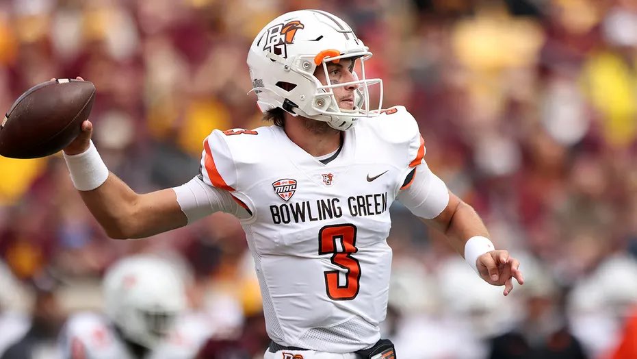 _kadenanderson's tweet photo. After a great talk with @CoachMaxWarner I am very blessed to receive an offer from Bowling Green State University🟧🟫 #gofalcons https://t.co/fxubWIcesc
