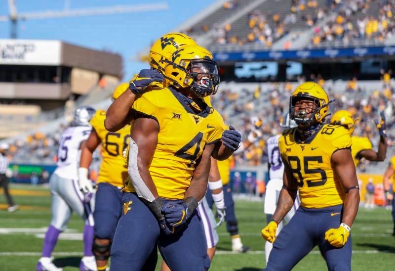 edwards_deuce's tweet photo. Blessed to receive an offer from West Virginia University ๐ก๐ต @Backendcoach12 @WestVirginiaU @WVUfootball @WVUFBRecruiting @tesfootball #TrustTheClimb https://t.co/yAn1diTN4q