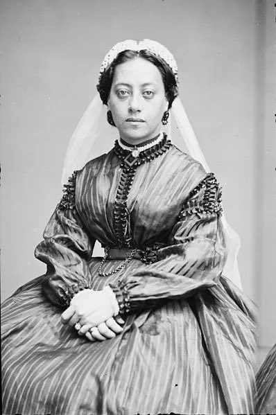 Lovelylismaria's tweet photo. "These Men Are All Talk; What Is Needed Is Action, Action!" — JOHN BROWN
🗣SOME OF US ARE ABOUT DAT ACTION‼️ #EVERYDAY ✊🏿
🗣You Cannot Bullshit Your Way Through A REVOLUTION❗️
#JohnBrown #MaryEllenPleasant #MarieLaveau #VoodooQueens
✊🏿 #ANCESTORS #PASTLIVES ✊🏿
🌟 #IAM 🌟 https://t.co/HxohDLoCSX