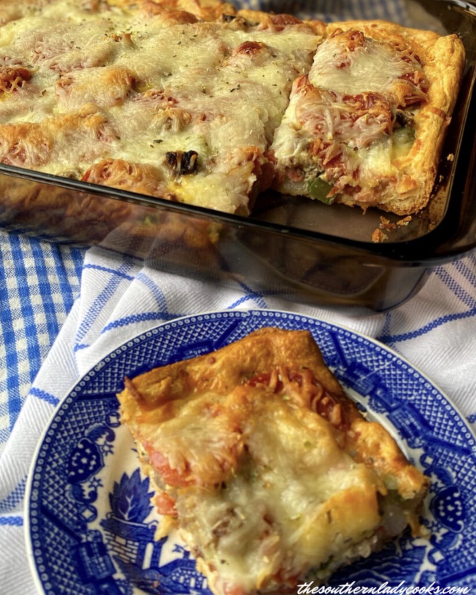 SouthLadyCooks's tweet photo. We call this our breakfast crescent pizza because it is made with sausage, eggs and rolls but it makes a delicious meal anytime. #breakfast #pizza #sausage #eggs #recipe ➡️ https://t.co/8m6m5dqNha https://t.co/TAhx3nMssZ
