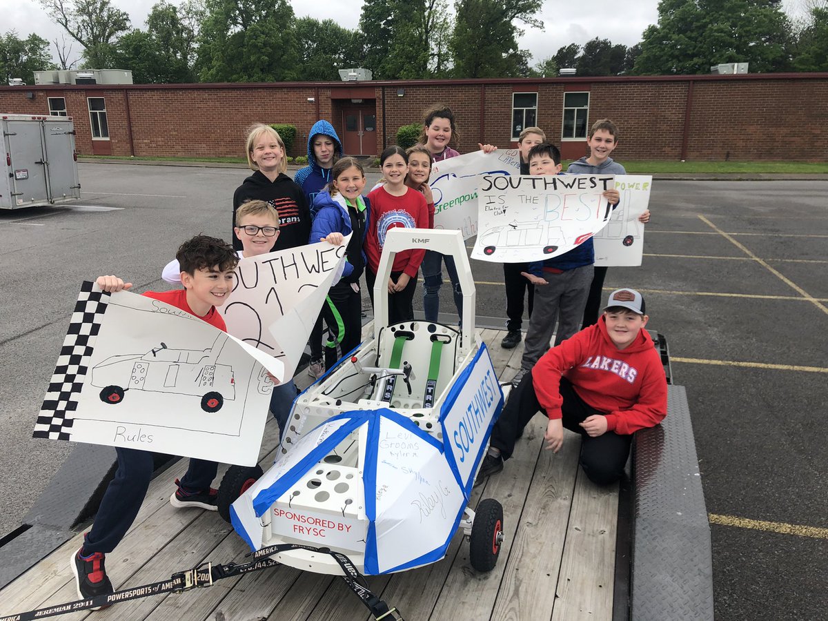 missgreen2020's tweet photo. These students worked so hard at the car club race! This year, they built and raced this car.  I’m so proud! #callowayschools https://t.co/TSkFiyAPpQ