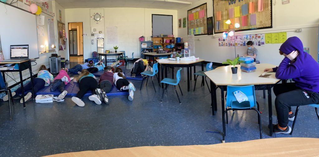 MsLeggeNL's tweet photo. For 10+ mins. after lunch we D.E.A.R (Drop Everything And Read). Itβs helping our transition into learning in a positive way. Learners are showing commitment & increase love of reading. I join in & it helps me grow too! #ItsAWinWin @NLESDCA @sjboscoschool @gcouros @KatieNovakUDL https://t.co/AihtwF3r7r