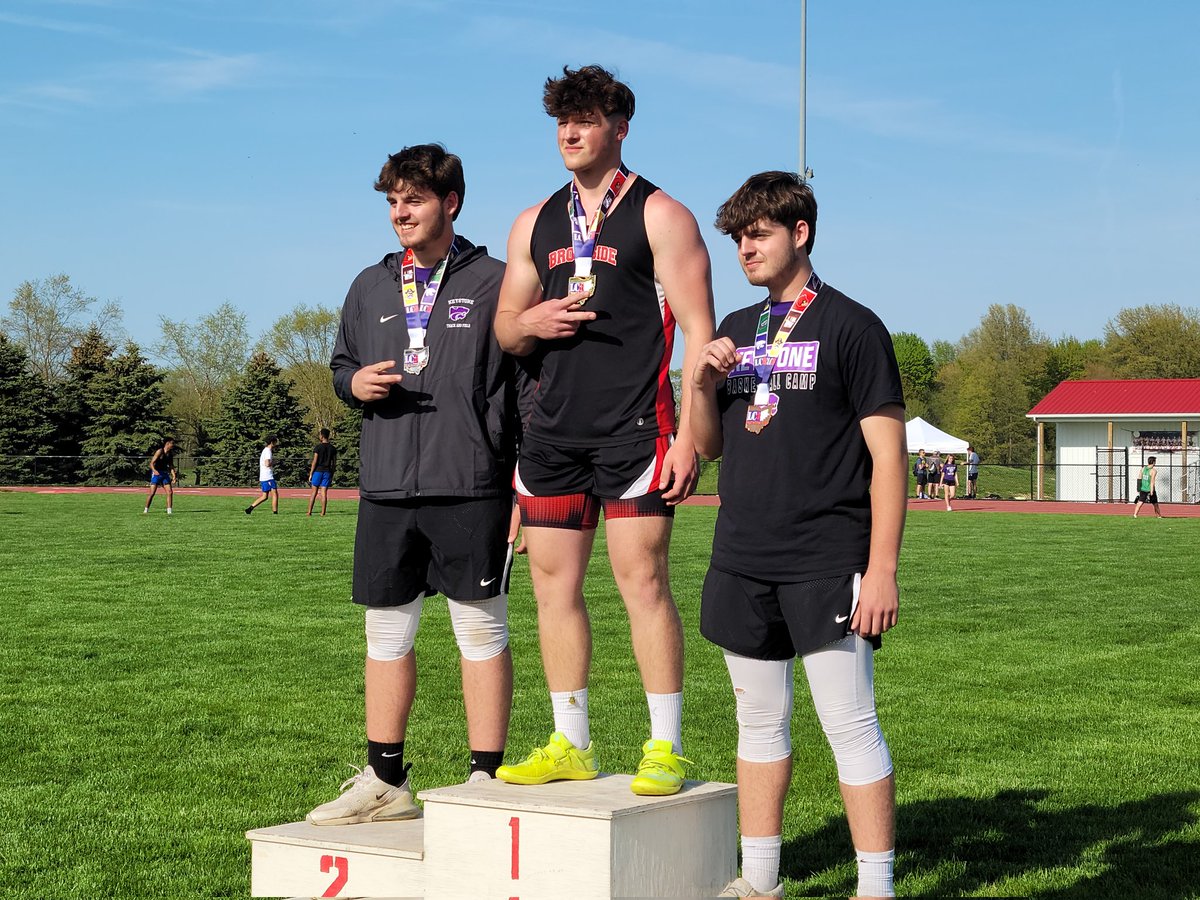 Drew Pospisil wins the discus!