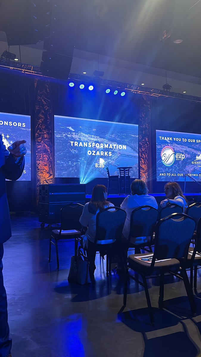 mrbrallier's tweet photo. So excited to see and hear from one of my favorite influencers, John Maxwell at #transformationozarks #johnmaxwell https://t.co/acZ4o4WXlo