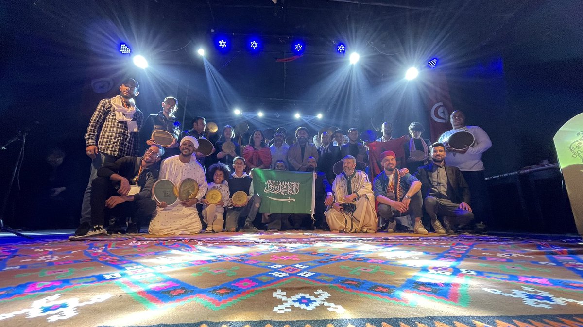 juqatalmsrah's tweet photo. عضوة نادي #جوقة_المسرح الفنانة السعودية هنادي تحصد جائزة الأداء المتميز في المسابقة الرسمية بمهرجان الشعانبي ال��ولي للمسرح المعاصر بتونس عن دورها في مسرحية #سجناء_أحرار .. 💫 https://t.co/QjzrfigFMO