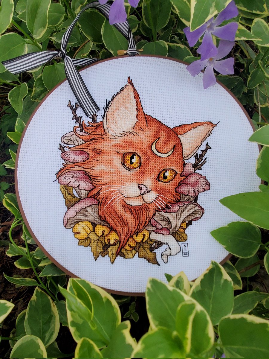 StitchesUndone's tweet photo. Washed and hooped today.
Moon Cat
#CatsofTwittter #xstich #CrossStitch #embroidery #Threads #FinishedProject https://t.co/QIxW3moWys