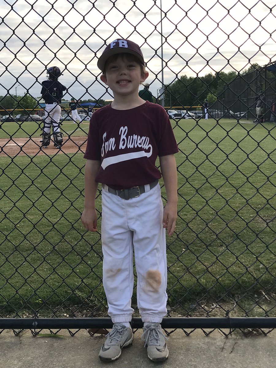 davefoster30's tweet photo. Final game for our 6 year old. #DirtyUniform #MVP https://t.co/p2bvEMWZfL