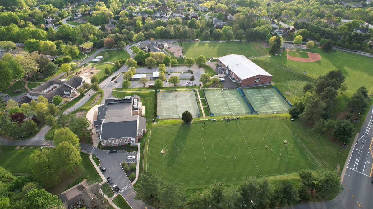 _anderson_mark's tweet photo. 100 acres of @SanfordWarrior! Campus is popping this spring. #Sanford2022 https://t.co/BWcMEYqpVE