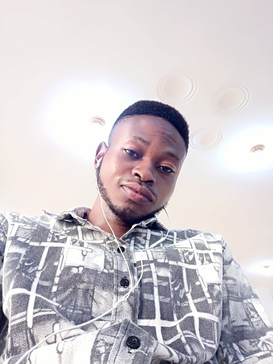 Rapheal230's tweet photo. @Tizbami I am Rapheal https://t.co/yYnWh8PYNf